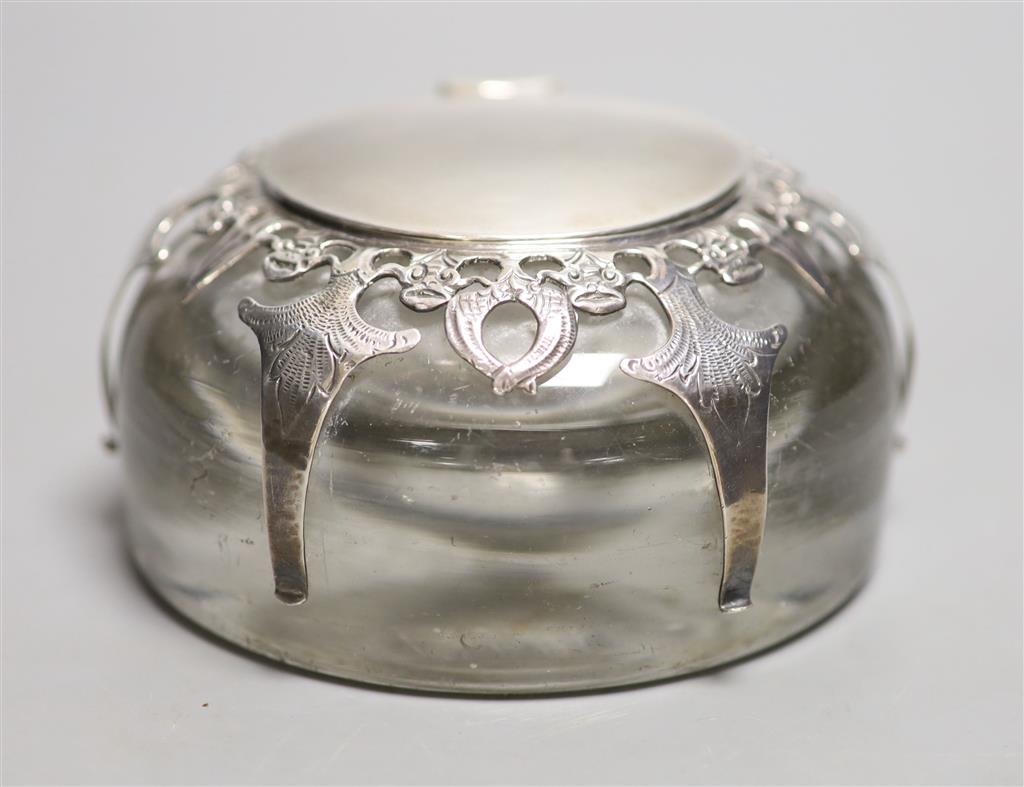 An Edwardian silver mounted domed glass inkwell, London, 1901, base diameter 12.3cm.